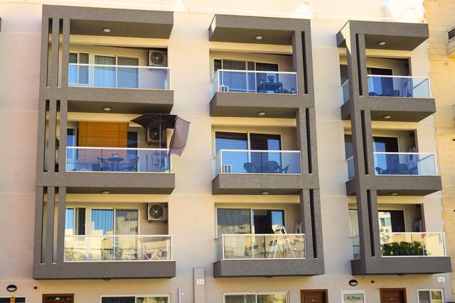 El edificio de los apartamentos de Atlas