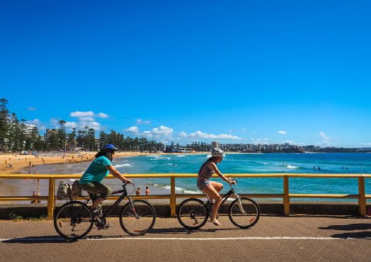 En bici por la costanera de Manly