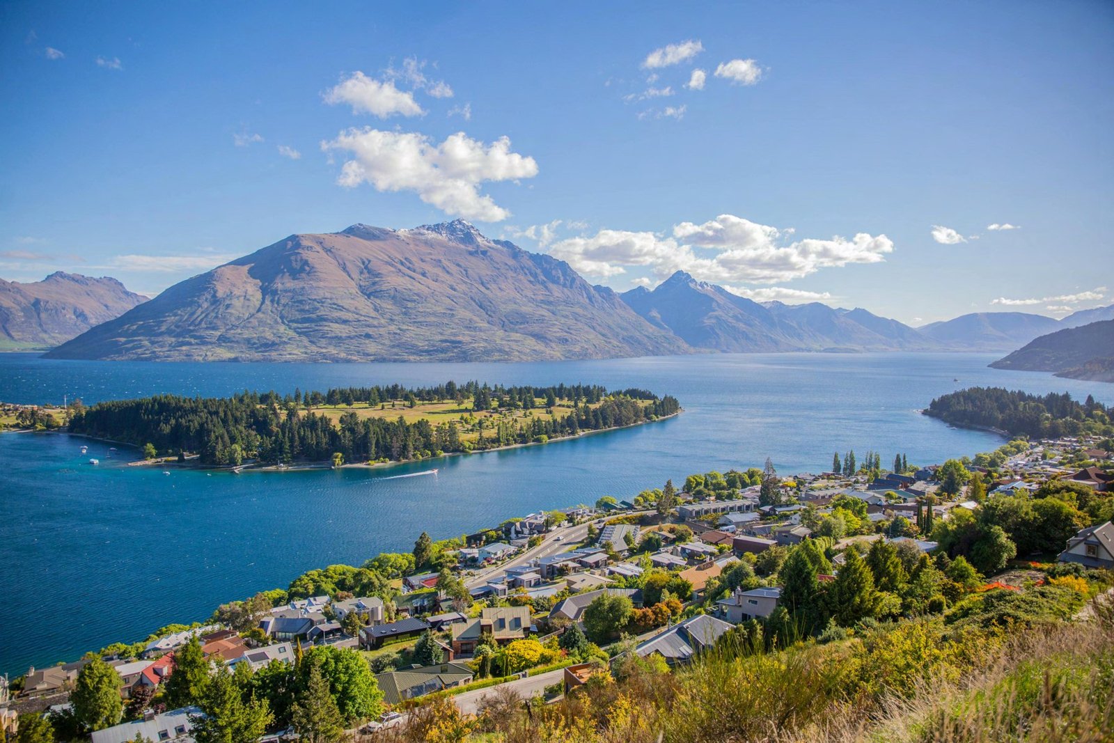 Queenstown, rodeada de lagos y montañas